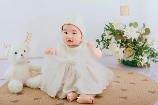 阿里怀孕初期小肚子酸酸的